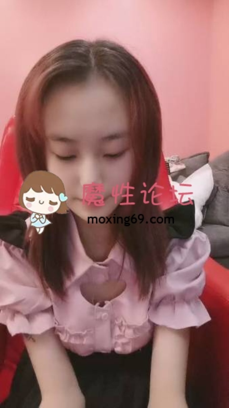 [自拍] 非常乖巧的新人下海妹妹！首次约大哥激情操逼！翘起屁股掰开粉嫩小穴被大哥用大JB蹂躏爆操[1V 1.14G 百度盘]