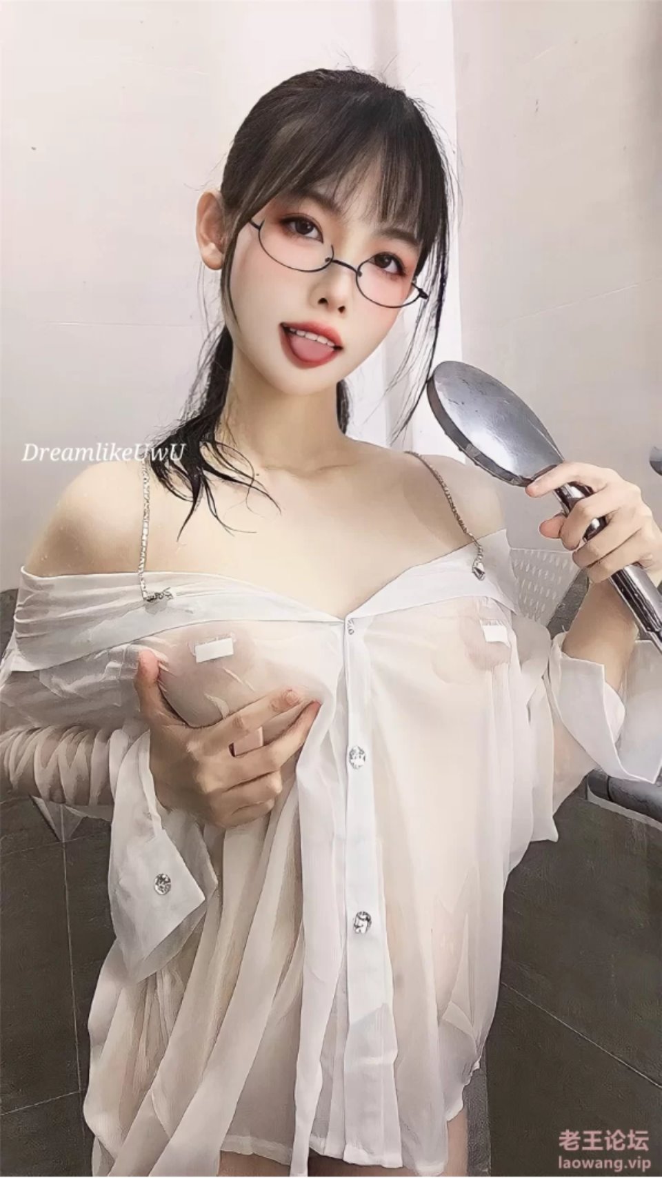 [Cosplay] [转载搬运] DreamlikeUwU – Shower [40P3V+384.76MB][百度盘]