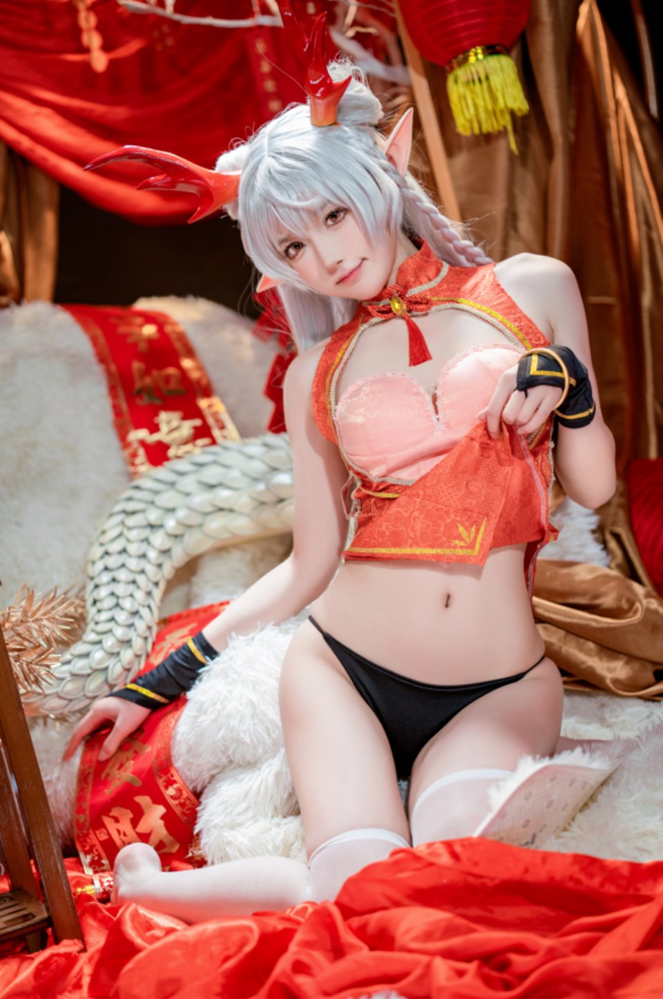 [国产coser] [转载搬运] 阿包也是兔娘 NO.084 新春贺图 龙妹 [45P1V+1.24GB][百度盘]