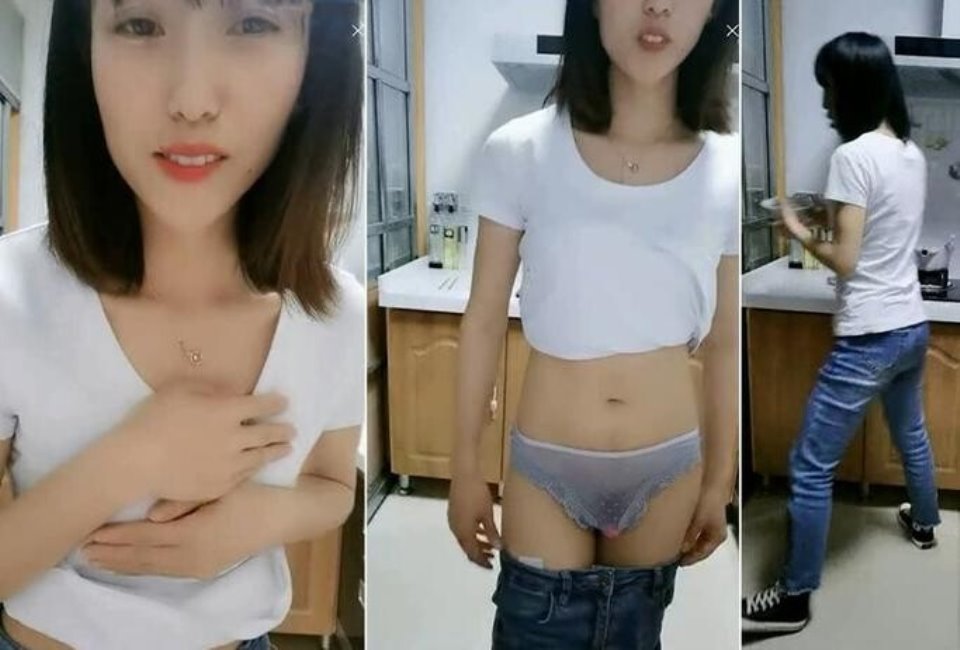 反差辣妈，全职良家少妇厨房给女儿做午饭，短裙下塞着跳蛋，女儿天真的和妈妈聊学校事